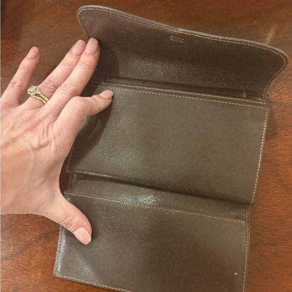 Gucci Monogram Checkbook Wallet with Red and Green Stripe - Picture 5 of 7